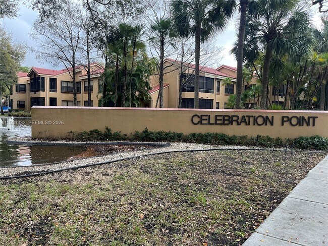 Building Photo - 15525 N Miami Lakeway