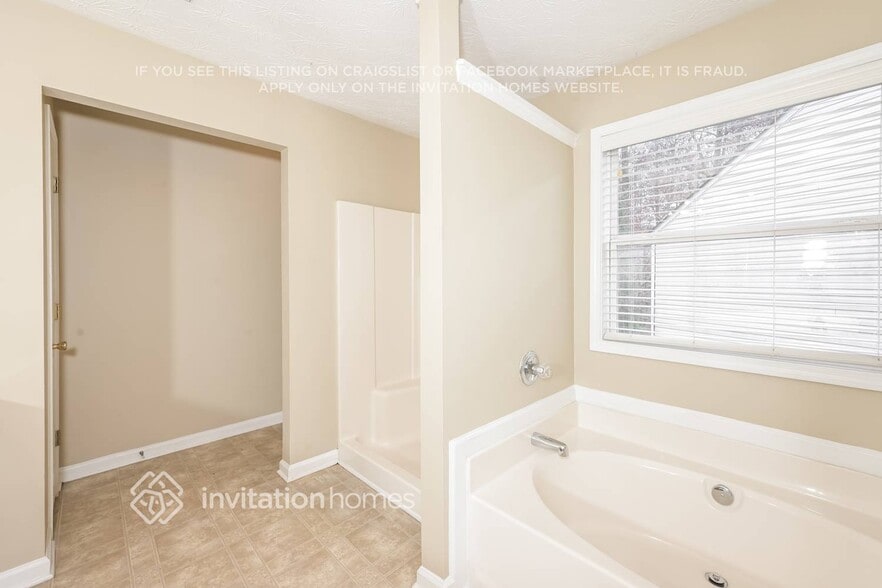 Building Photo - 596 Pond Lillies Rd SE