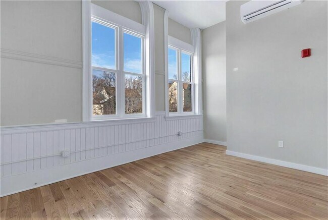 Building Photo - 72 Kendrick Ave