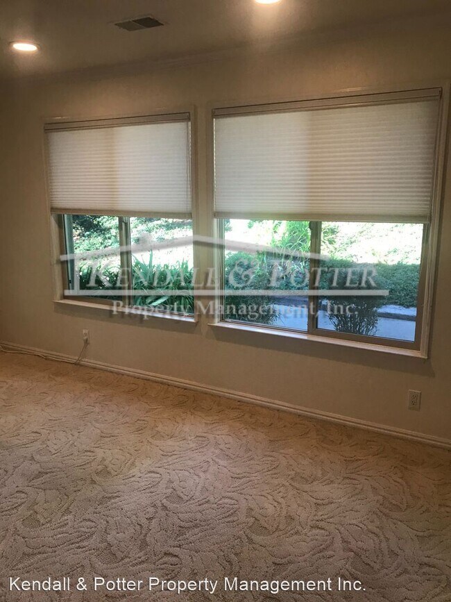 Building Photo - 2 br, 1 bath House - 1114 Sutherland #1