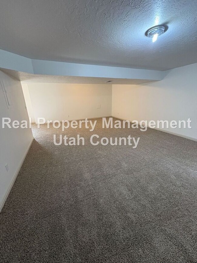 Building Photo - Half Off First Months Rent! New Lower Price!