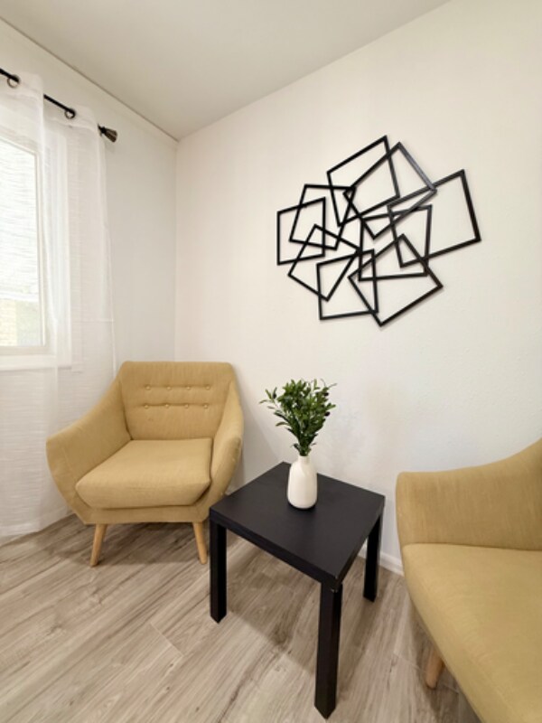 Building Photo - 2708 W 98th Dr