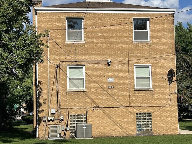 Building Photo - 3014 S Harlem Ave