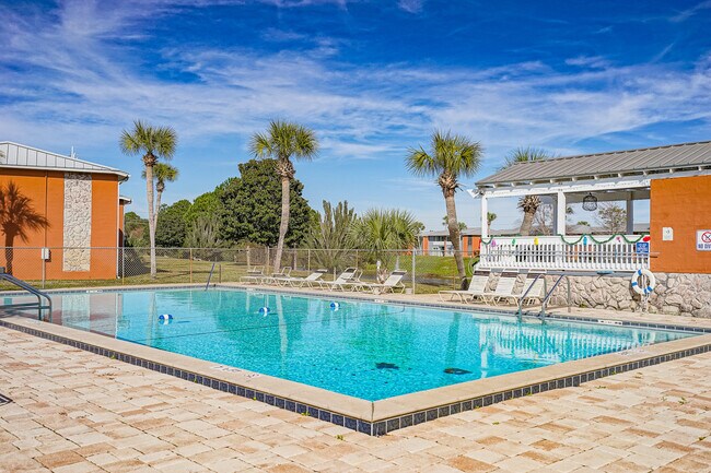 Building Photo - 4000 Gulf Terrace Dr