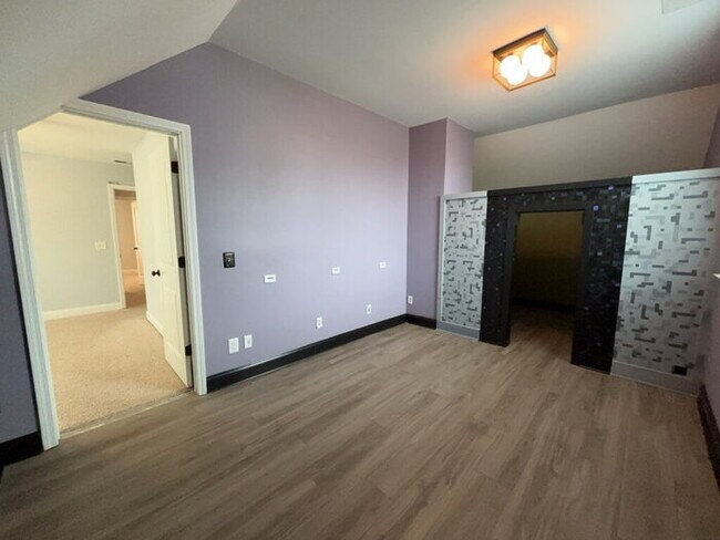 Building Photo - 373 Whispering Breeze Ln