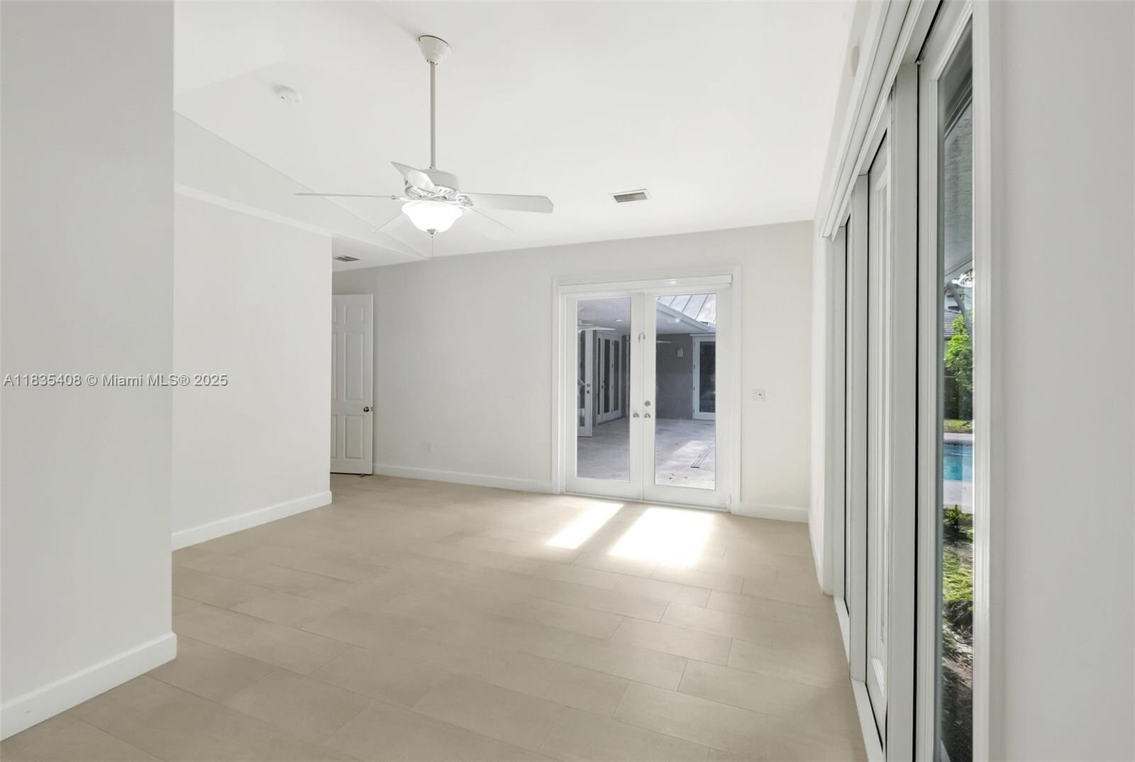 Building Photo - 5765 SW 84th St