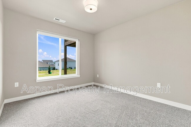 Building Photo - 3165 Lampe Ln