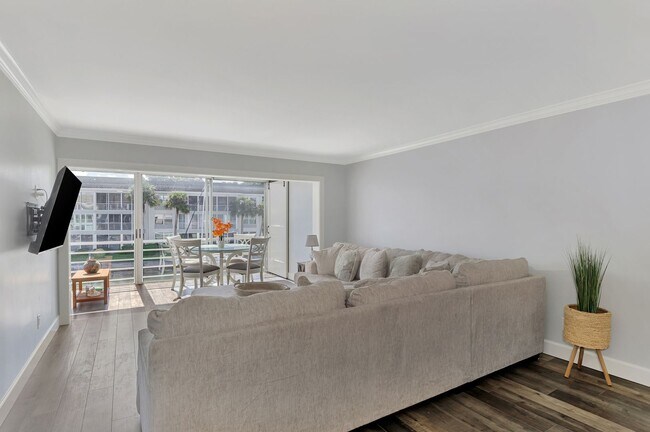 Building Photo - LUXURY LONGBOAT LIVING AT IT’S FINEST! AVA...