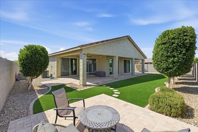 Building Photo - 2225 N 140th Dr