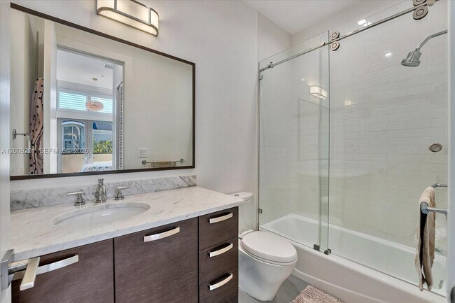 Building Photo - 7440 SW 56th Ct