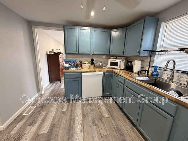 Building Photo - 4917 Andersonville Hwy