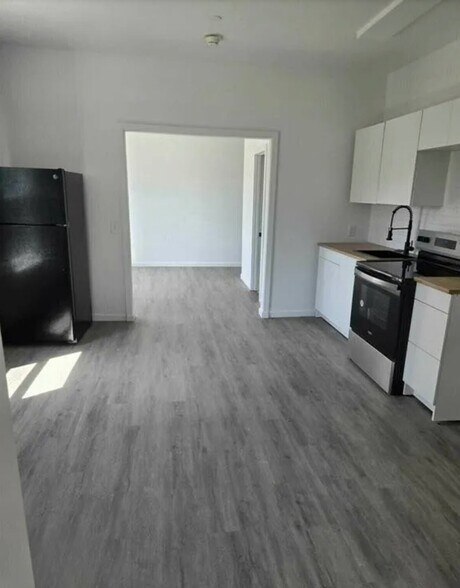 Building Photo - 19 Mygatt St