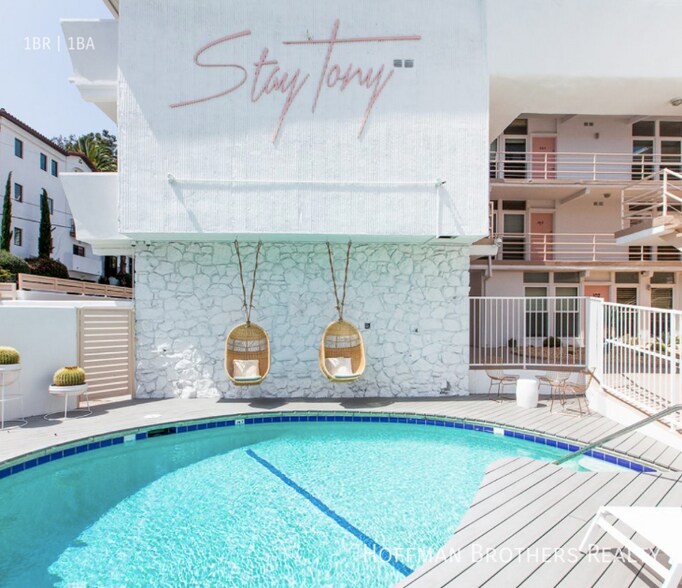 Building Photo - 6871 Franklin Ave