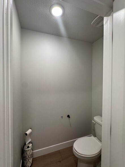 Building Photo - 3937 E Razor Dr