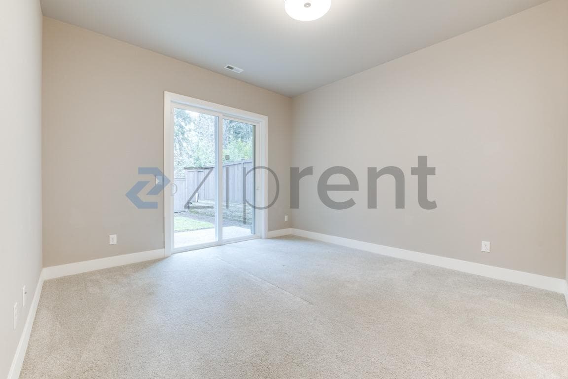 Building Photo - 24308 NE 24th St