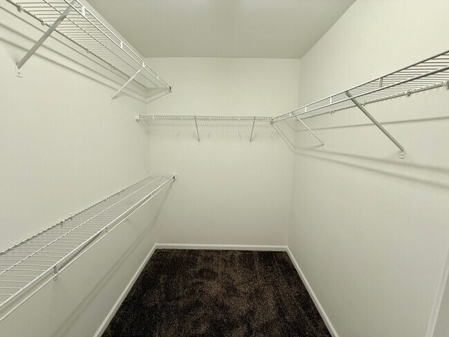 Building Photo - 4818 Summerside Dr