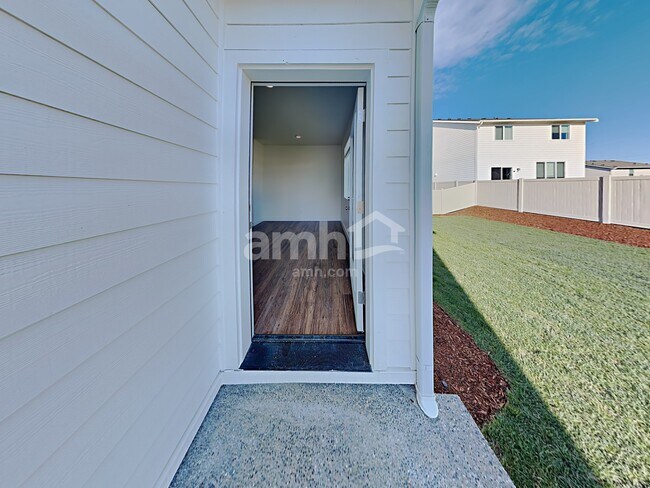 Building Photo - 19323 17th Ave Ct E