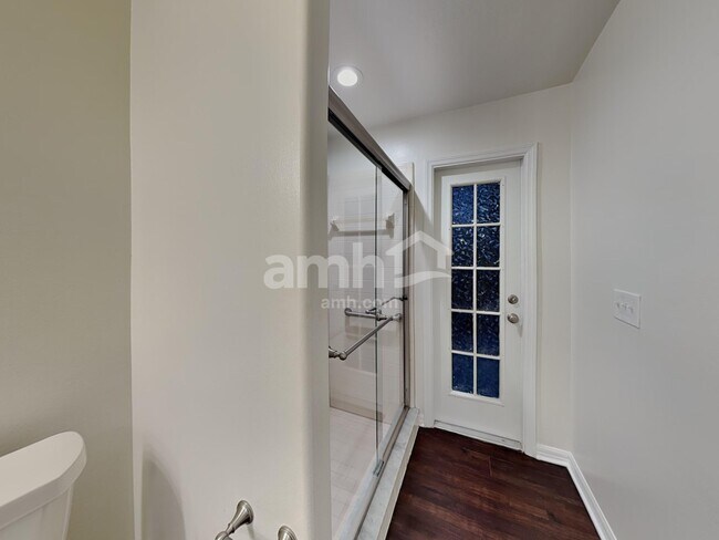 Building Photo - 2006 Ruby Red Blvd