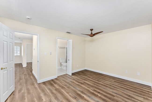 Building Photo - 2 Bedroom 2 Bathroom Condo in Citrus Heights