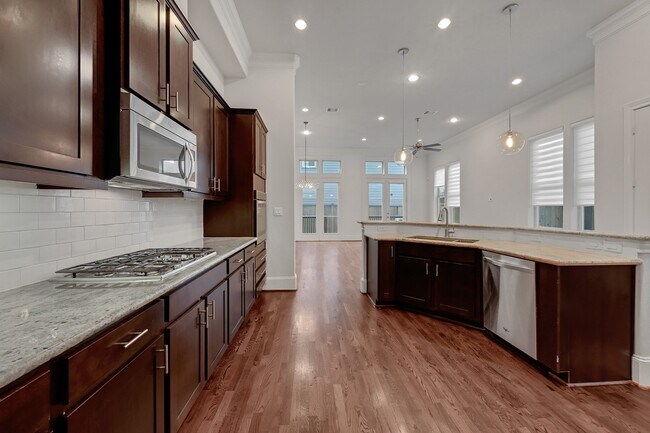 Building Photo - 5731 Kiam St