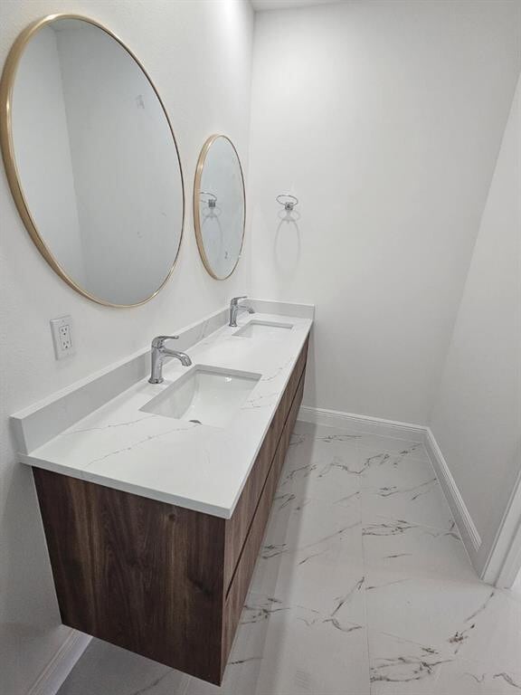 Building Photo - 6490 W Park Ln