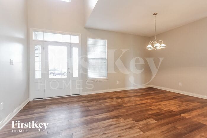 Building Photo - 8266 Shute Cir