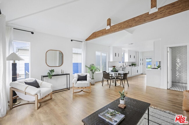 Building Photo - 2815 S Holt Ave