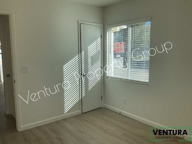 Building Photo - 831 S E St