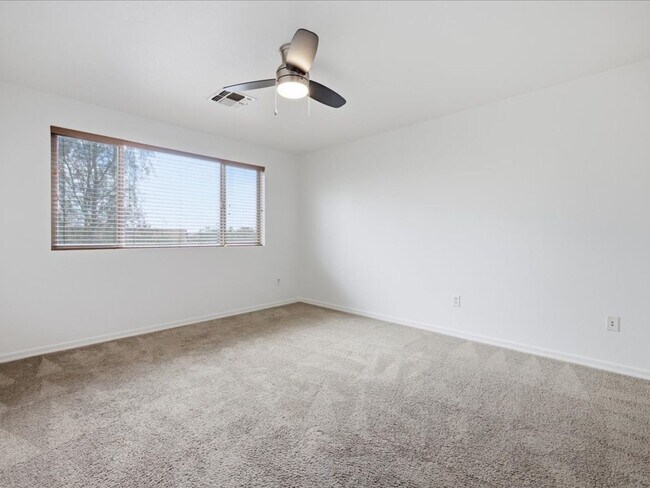 Building Photo - 14252 South Avenida Zumba