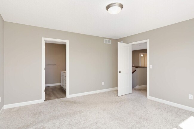 Building Photo - 17545 57th St NE