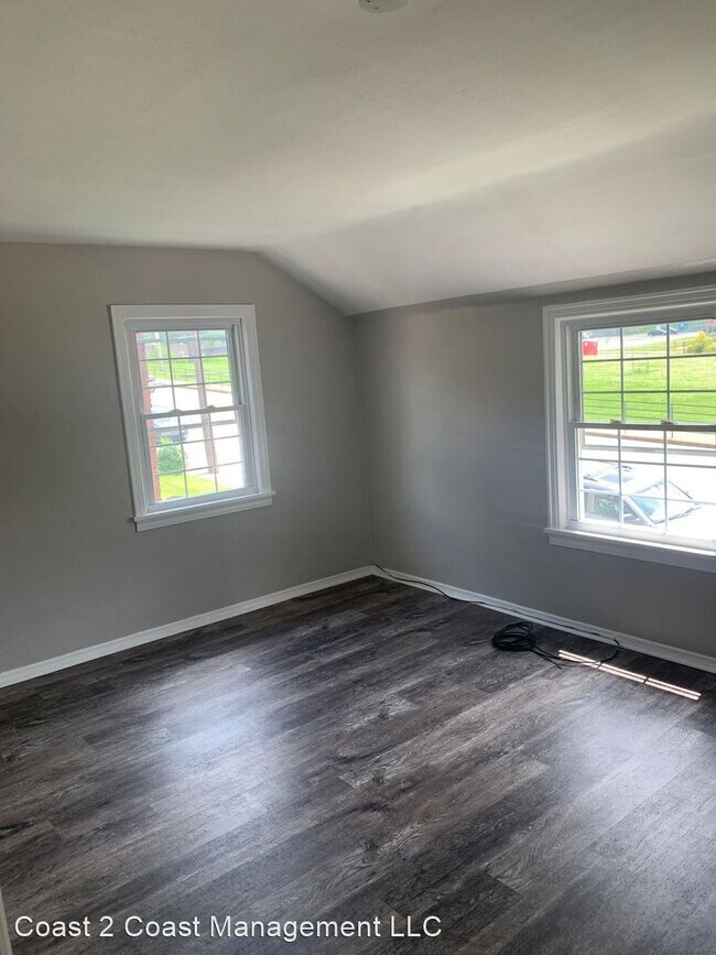 Building Photo - 2 br, 1 bath House - 1735 Eden Park Blvd