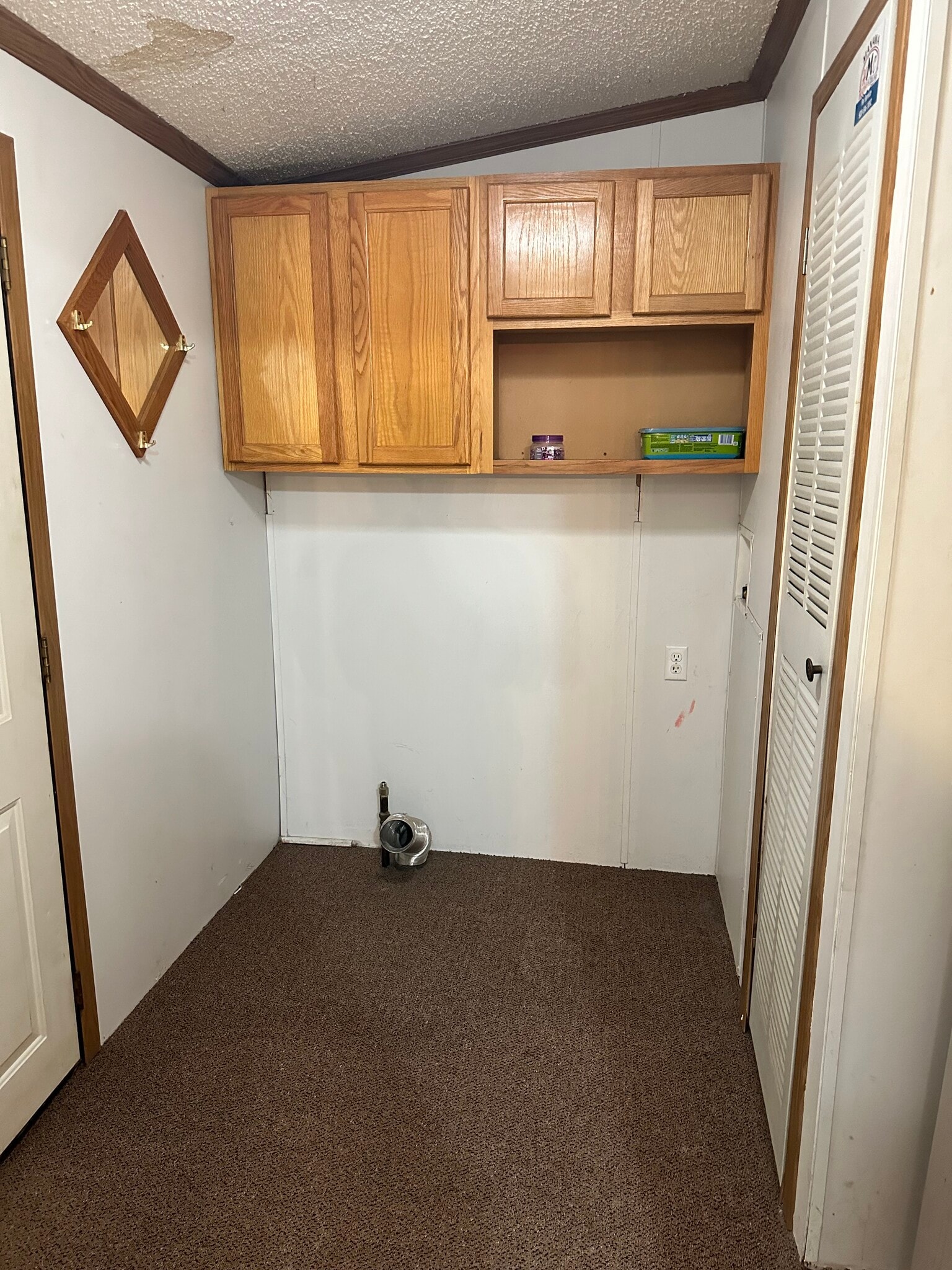 Building Photo - E2427 Holmes Rd