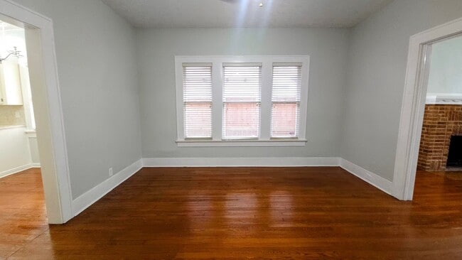 Building Photo - 2039 W Main St