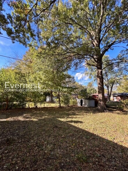 Building Photo - 1359 Cove Ln