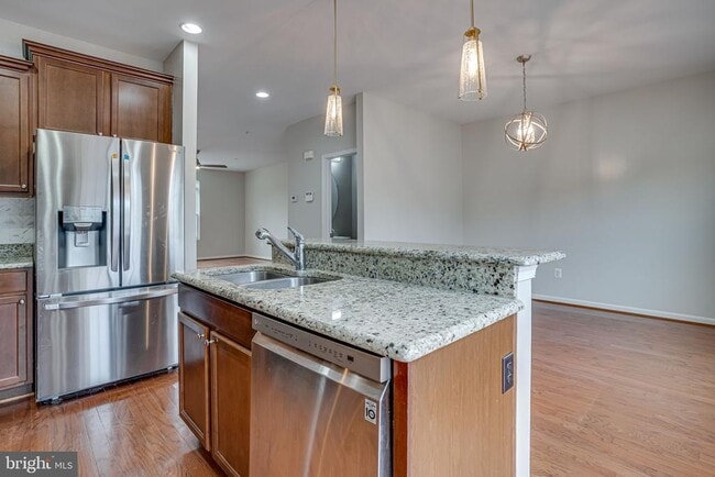 Building Photo - 2895 Sedgemore Pl
