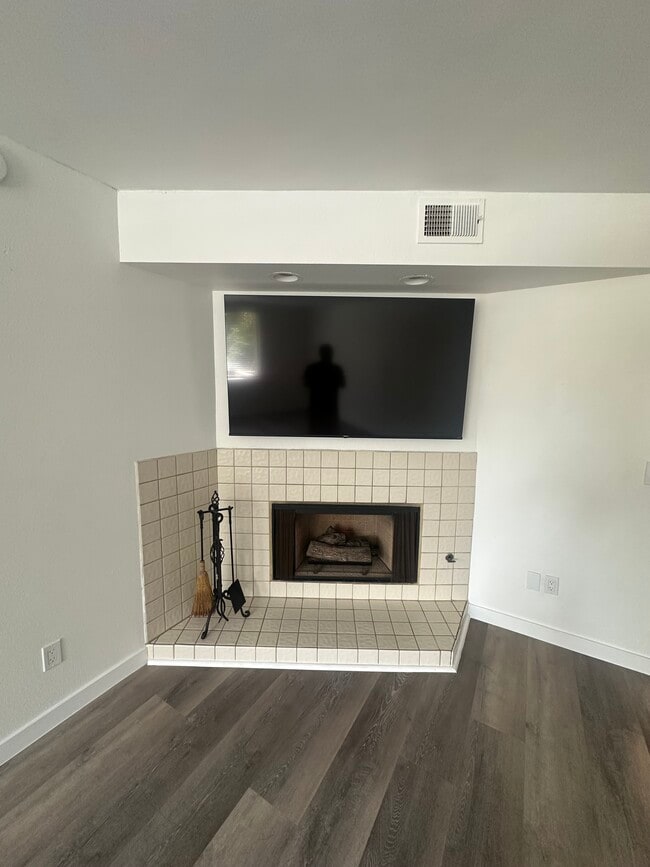 Building Photo - 3866 Basilone St