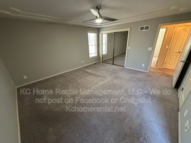 Building Photo - 9802 NW 72nd Terrace