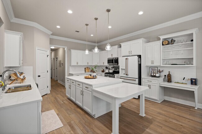 Building Photo - 212 Blaze Blvd