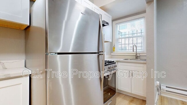 Building Photo - 144 Grand Ave