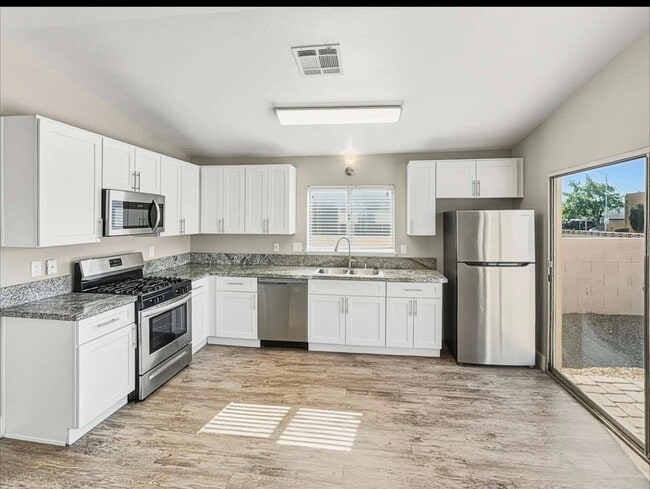 Building Photo - 6358 Greyhawk Ave