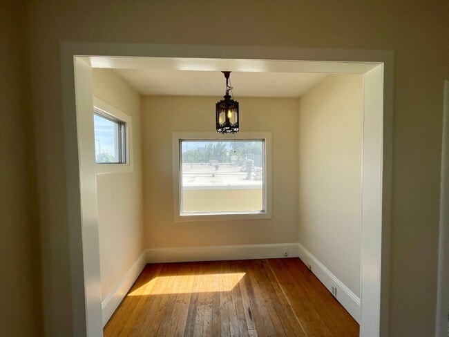 Building Photo - 4 Bed 1.5 Bath 1758sqft - Historic Charm with Renovations and so Much More!
