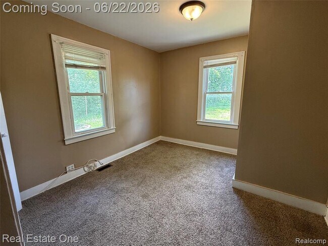 Building Photo - 5751 Drexel St