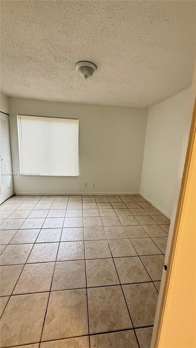 Building Photo - 13944 SW 90th Terrace