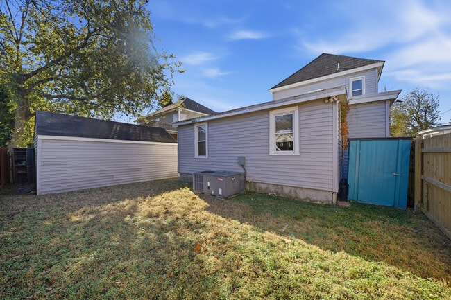 Building Photo - 146 W Seaview Ave