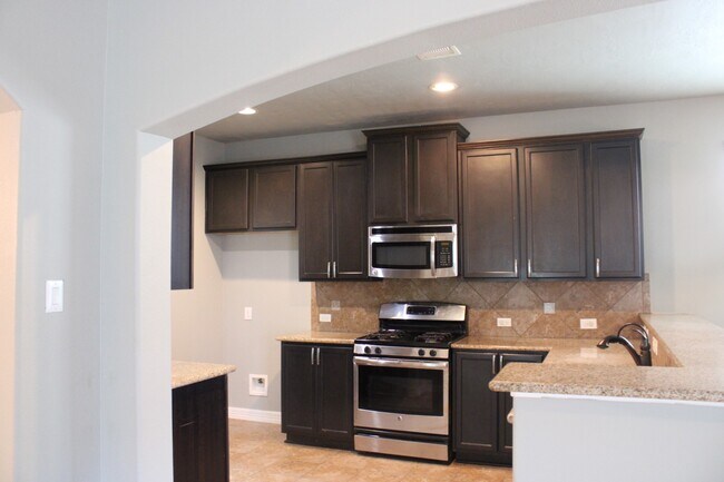 Building Photo - 25131 Alina Ln