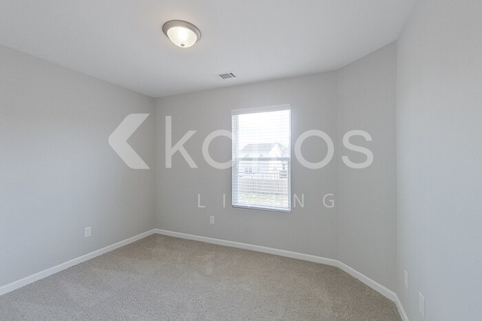 Building Photo - 895 Silent Barge Cv