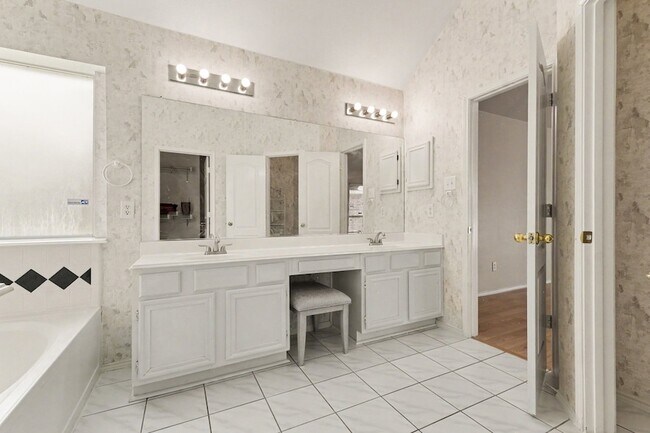 Building Photo - 4564 Postbridge Dr