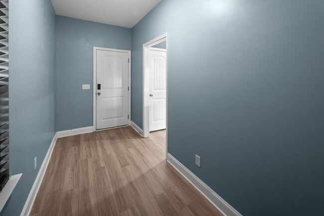 Building Photo - Spacious 5-Bedroom Home in The Palms at New Hampstead with Office & Screened Porch