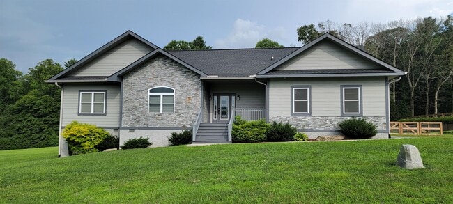 Building Photo - 343 Old Gait Dr