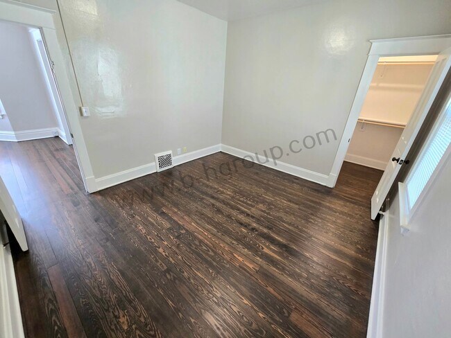 Building Photo - 1808 56th St